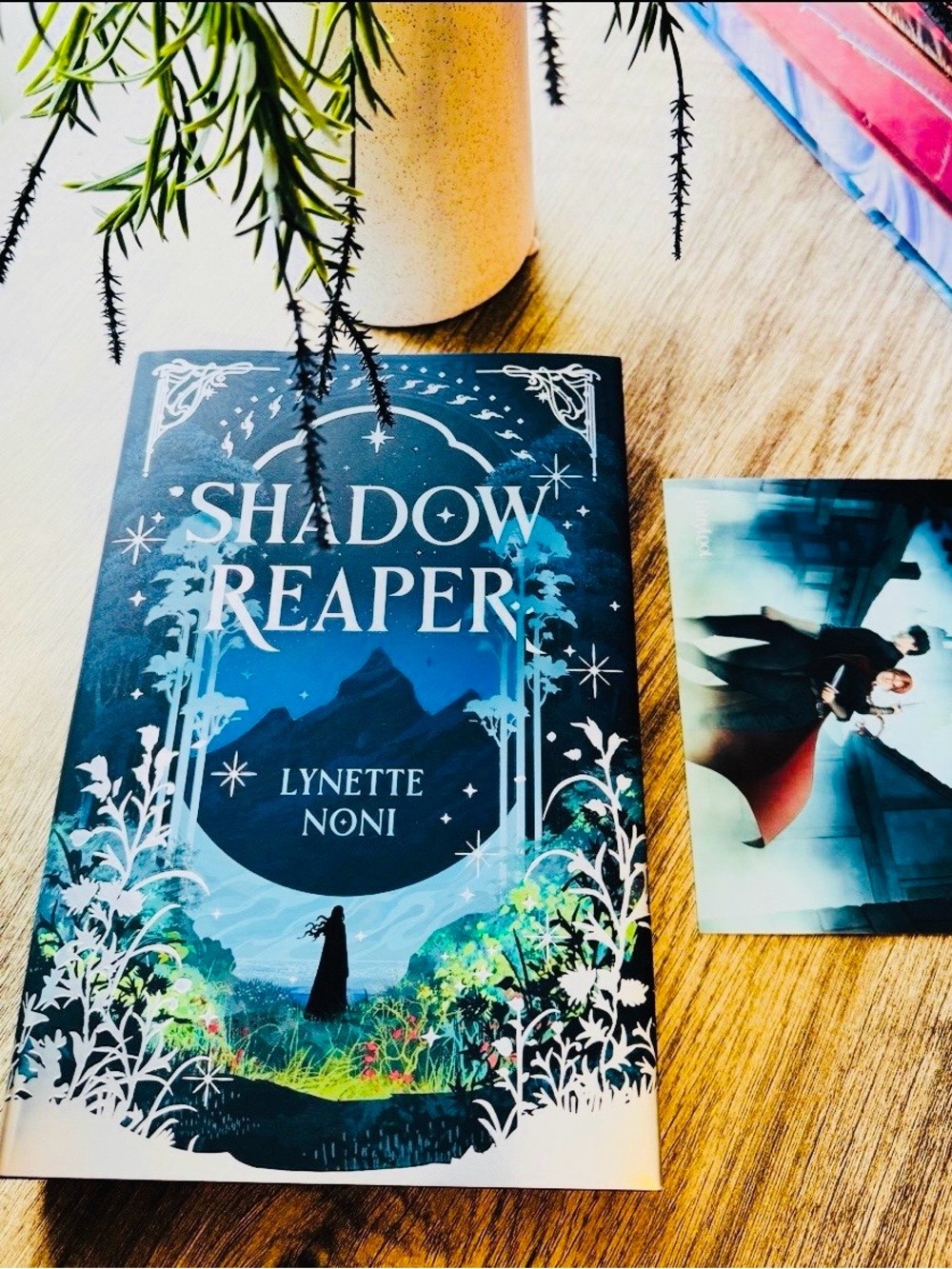 Fairyloot Exclusive Signed Edition Shadow Reaper by Lynette Noni
